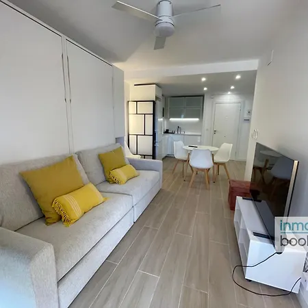Apartment Sun Novelty 1 , Climatizado, Piscina *